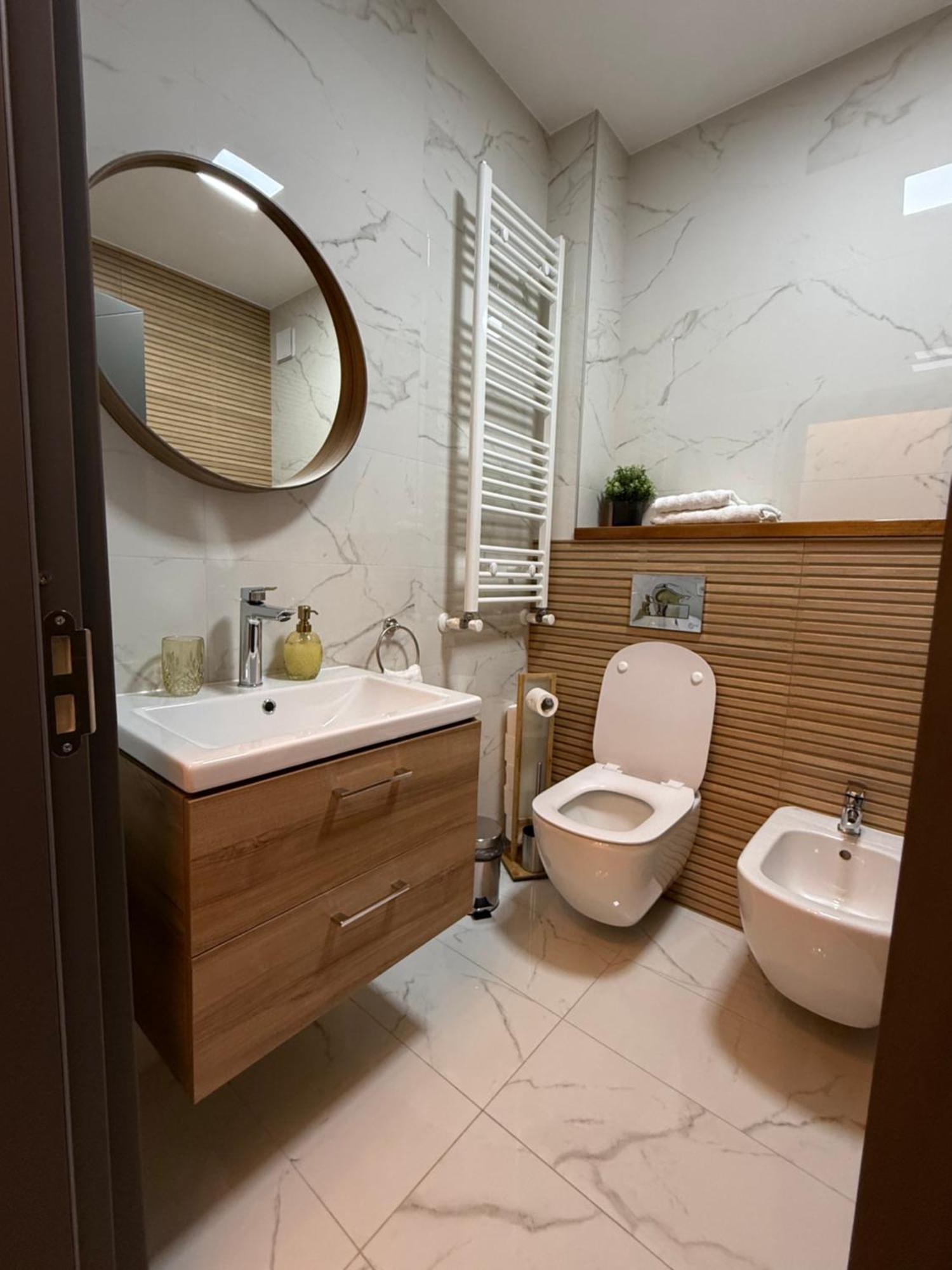 Râmnicu Vâlcea Illy Home מראה חיצוני תמונה